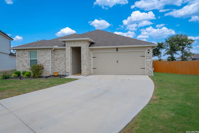 936 GERARDIA CT, Seguin, TX 78155