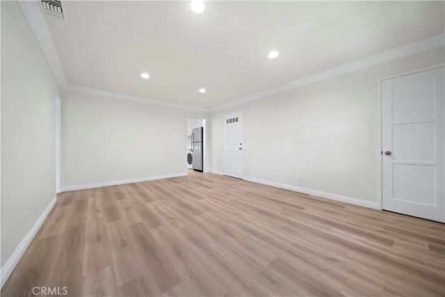 13573 Moorpark Street, Sherman Oaks, CA 91423