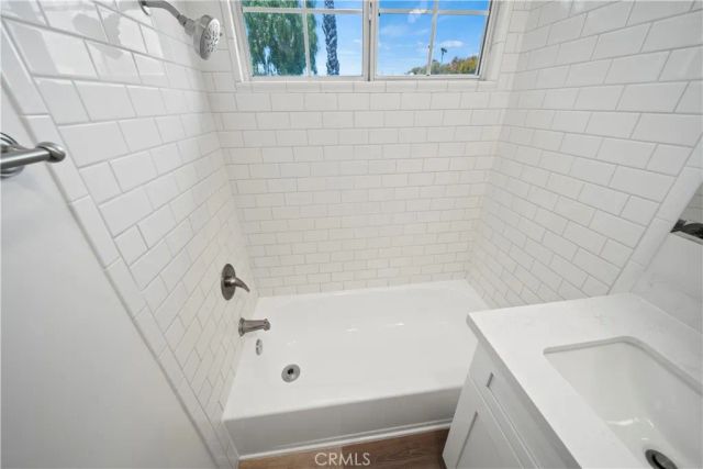 13573 Moorpark Street, Sherman Oaks, CA 91423