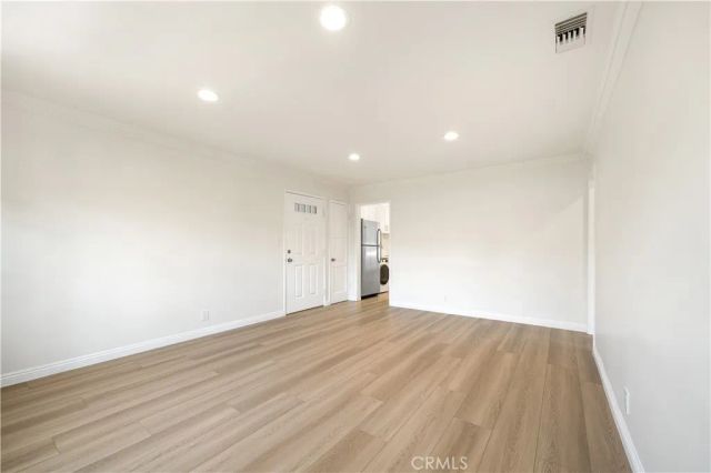 13573 Moorpark Street, Sherman Oaks, CA 91423