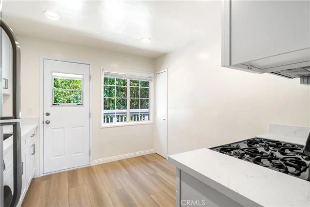 13573 Moorpark Street, Sherman Oaks, CA 91423