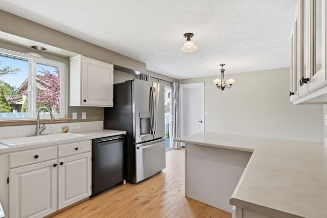 11519 E 34th Ave, Spokane Valley, WA 99206