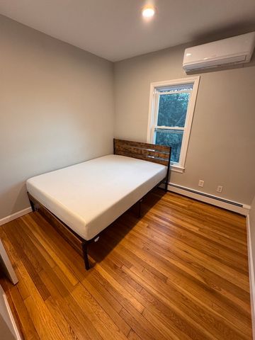 7 Pinckney Pl. 2, Somerville, MA 02145