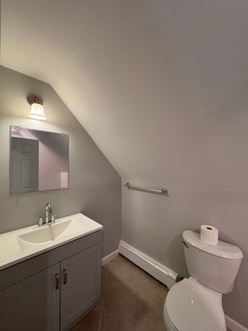 7 Pinckney Pl. 2, Somerville, MA 02145