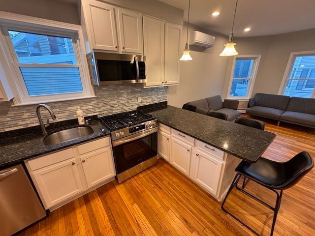 7 Pinckney Pl. 2, Somerville, MA 02145