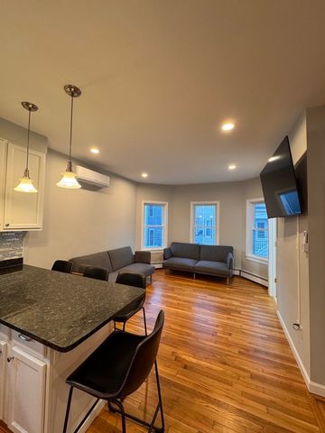7 Pinckney Pl. 2, Somerville, MA 02145