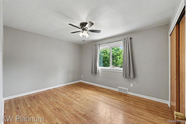 104 Crocker Blvd, Mount Clemens, MI 48043