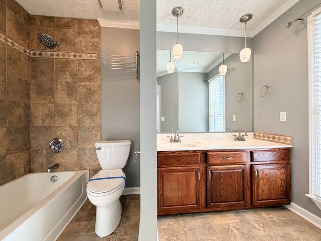 108 White Oak Ct, Hendersonville, TN 37075