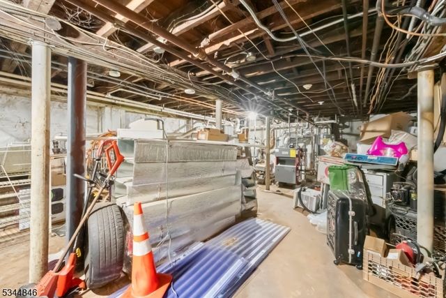 117 Valley Rd, Clifton City, NJ 07013