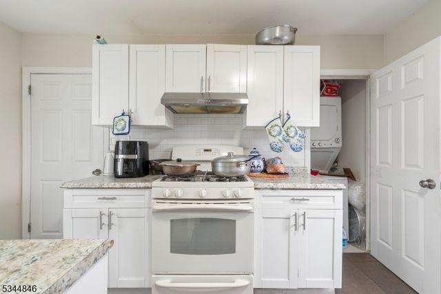 117 Valley Rd, Clifton City, NJ 07013