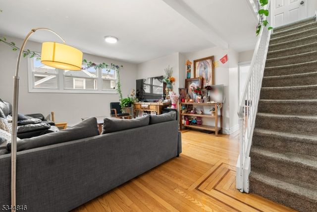 117 Valley Rd, Clifton City, NJ 07013