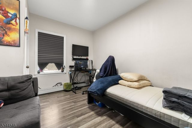 117 Valley Rd, Clifton City, NJ 07013