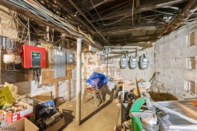 117 Valley Rd, Clifton City, NJ 07013