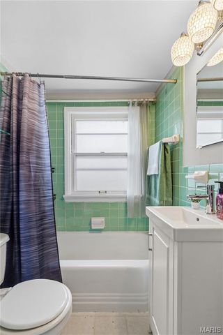 9723 Whitestone Terrace, Rock Hill, MO 63119