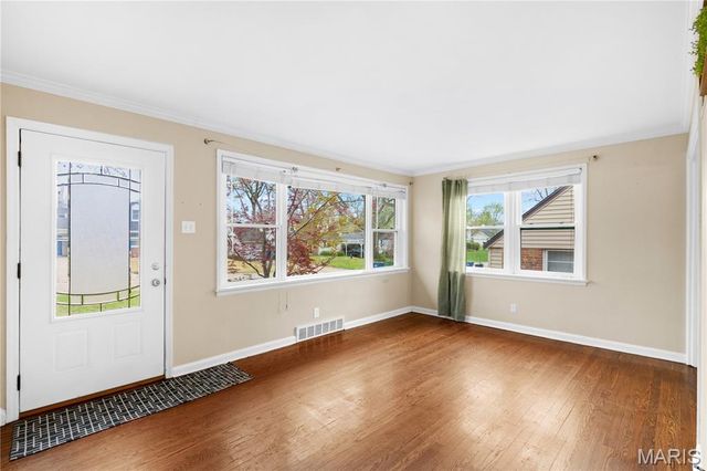 9723 Whitestone Terrace, Rock Hill, MO 63119