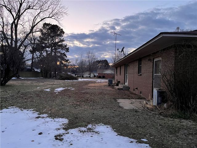408 NE 5th Street, Atkins, AR 72823