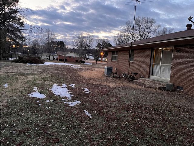 408 NE 5th Street, Atkins, AR 72823