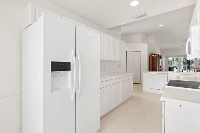 7069 STRAND CIRCLE 201, Bradenton, FL 34203