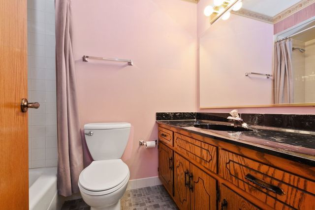 15704 Deerfield Court 2N, Orland Park, IL 60462