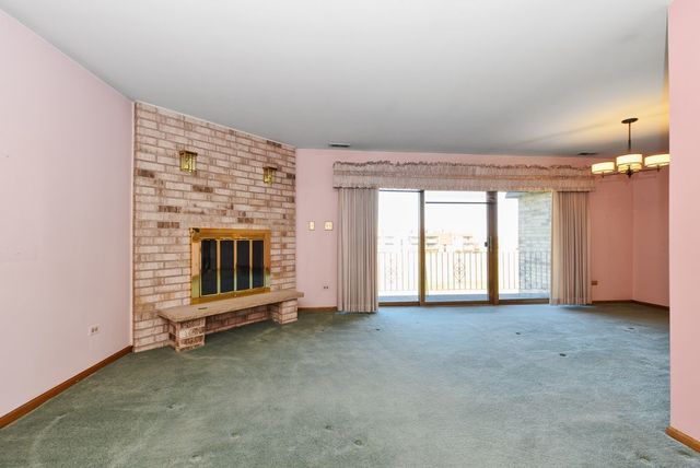 15704 Deerfield Court 2N, Orland Park, IL 60462