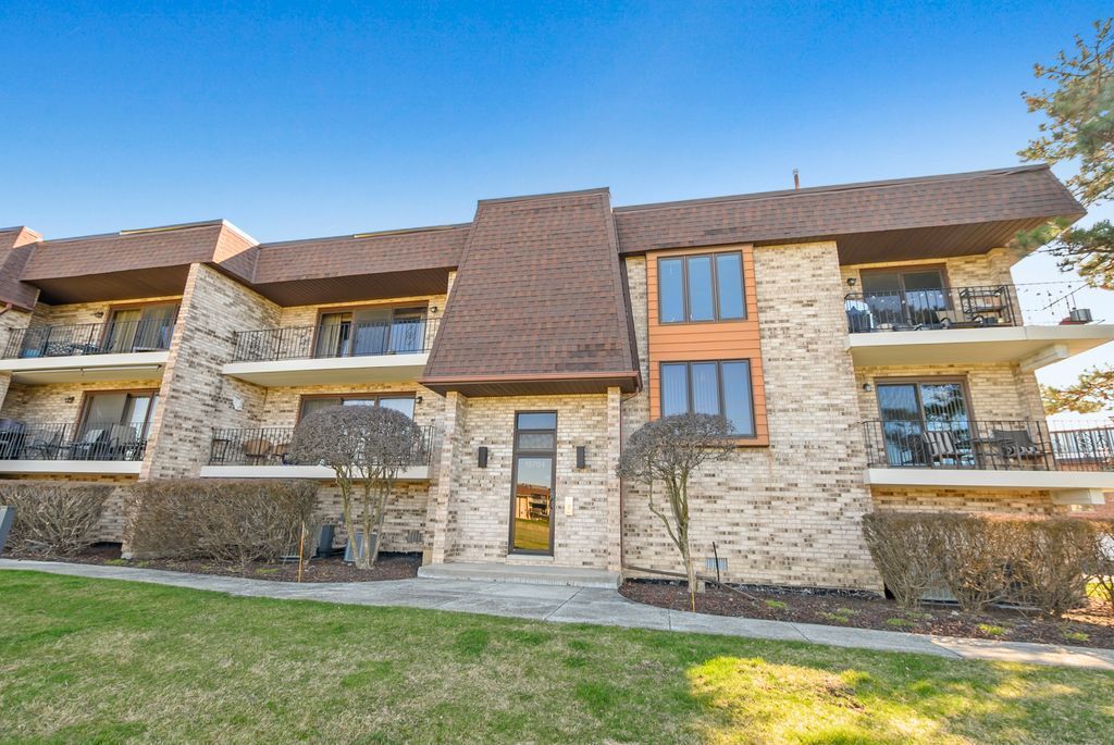 15704 Deerfield Court 2N, Orland Park, IL 60462