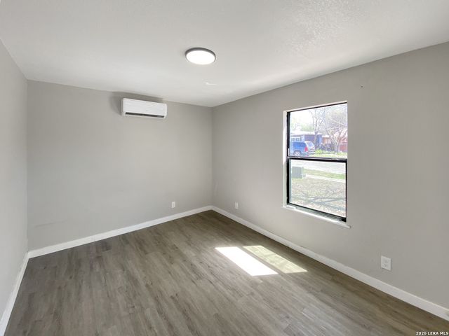 5423 Indian Desert, San Antonio, TX 78242