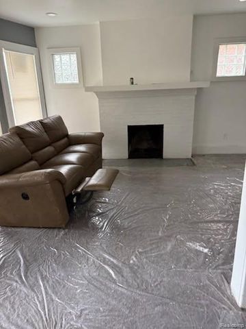 1561 W Grand Boulevard, Detroit, MI 48208