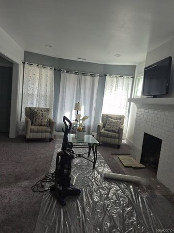 1561 W Grand Boulevard, Detroit, MI 48208