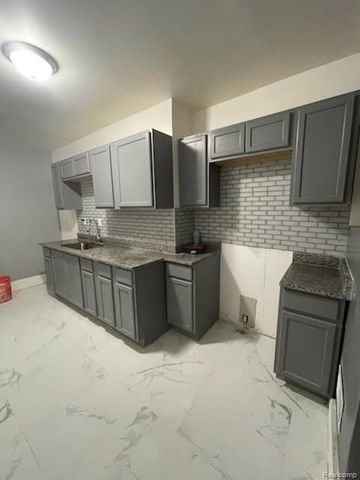1561 W Grand Boulevard, Detroit, MI 48208