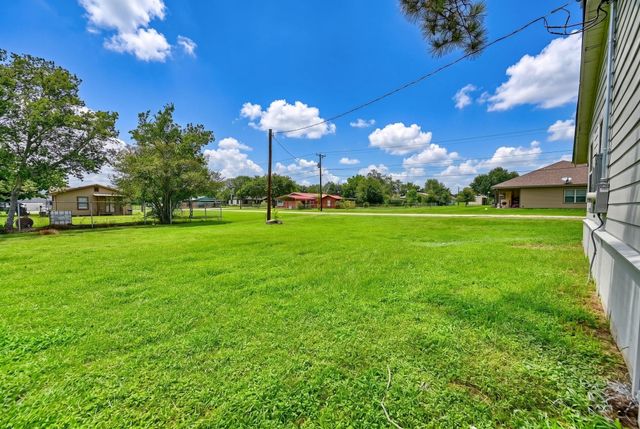 709 S Polk ST, Giddings, TX 78942