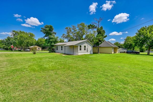 709 S Polk ST, Giddings, TX 78942