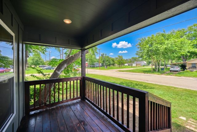 709 S Polk ST, Giddings, TX 78942