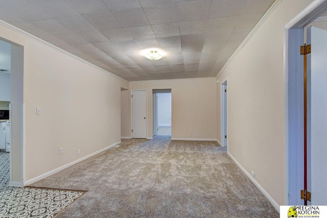 1004 Glenwood Ave Apt 3, Omaha, NE 68131