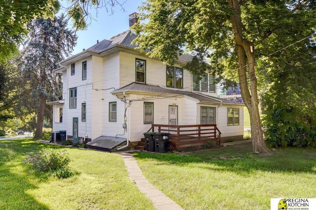 1004 Glenwood Ave Apt 3, Omaha, NE 68131