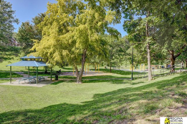 1004 Glenwood Ave Apt 3, Omaha, NE 68131