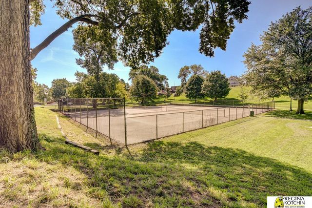 1004 Glenwood Ave Apt 3, Omaha, NE 68131