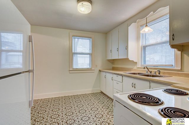 1004 Glenwood Ave Apt 3, Omaha, NE 68131