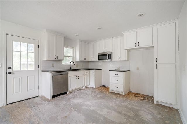 9302 W 83rd Street, Overland Park, KS 66204