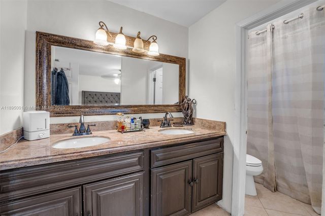 14273 SW 153rd Ter, Miami, FL 33177