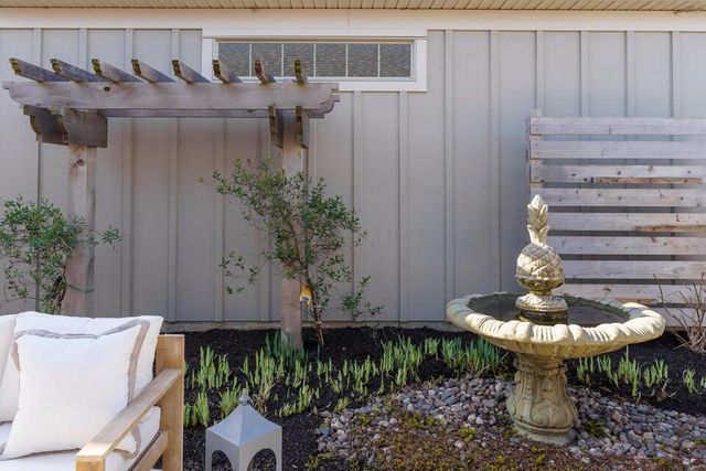 6171 Water Bank Street, Dublin, OH 43017