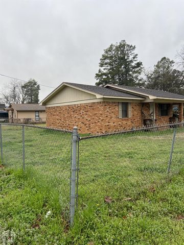 301 L'anguille Avenue W, Wynne, AR 72396