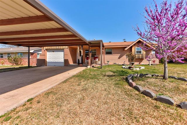 753 SW 1st Street, Moore, OK 73160