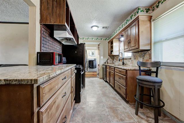 753 SW 1st Street, Moore, OK 73160