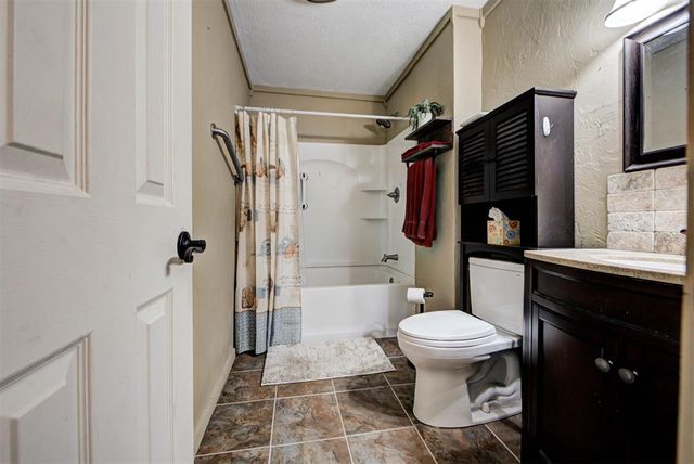 753 SW 1st Street, Moore, OK 73160