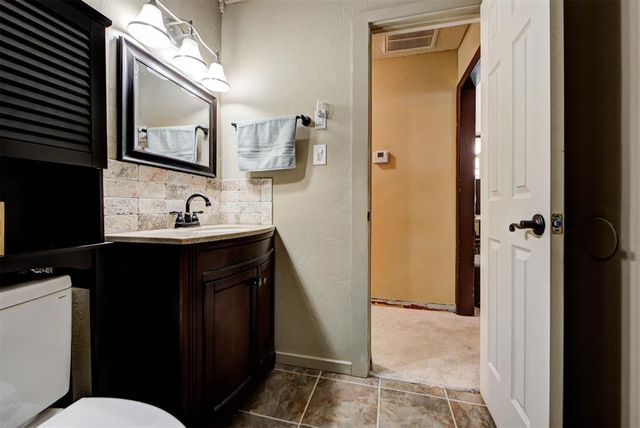753 SW 1st Street, Moore, OK 73160