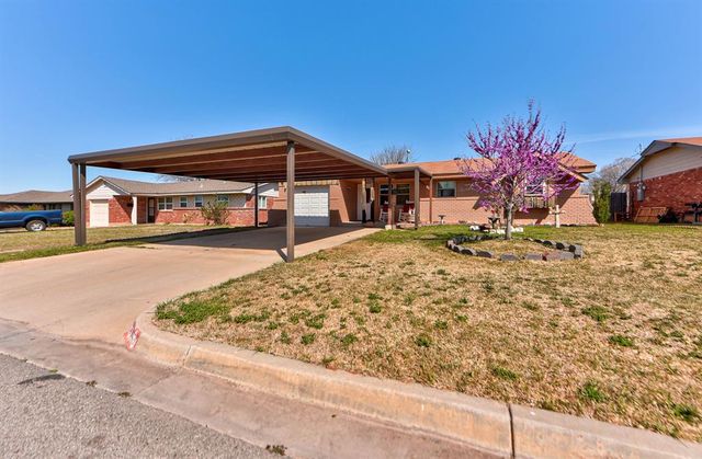753 SW 1st Street, Moore, OK 73160