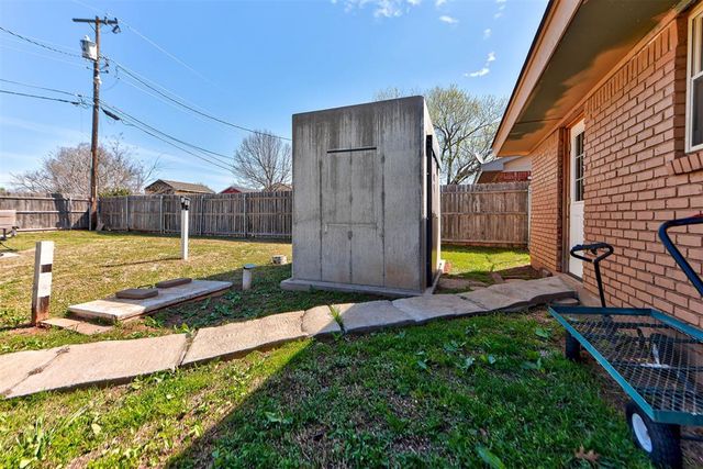 753 SW 1st Street, Moore, OK 73160