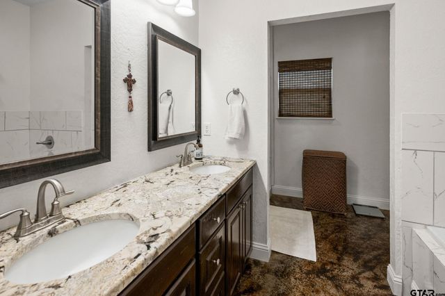 492 CR 3840, Hawkins, TX 75765