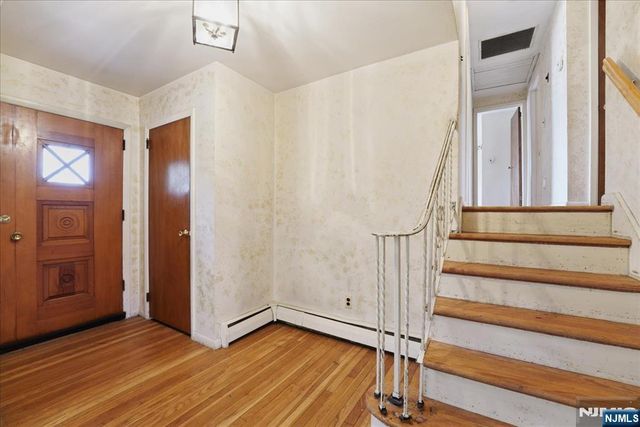 548 Covington Place, Wyckoff, NJ 07481