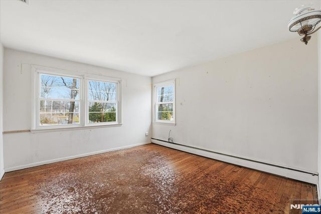 548 Covington Place, Wyckoff, NJ 07481